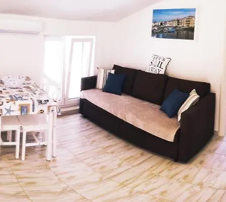 Apartamento Dominique, With Private Terrace Supetarska Draga