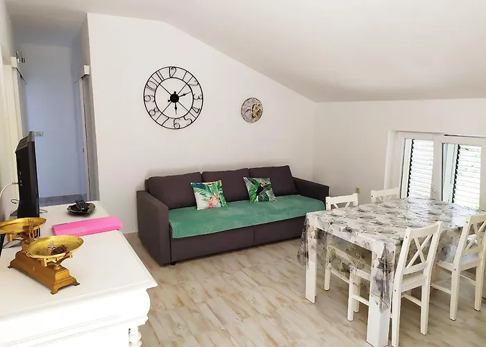 Dominique, With Private Terrace Apartament Supetarska Draga