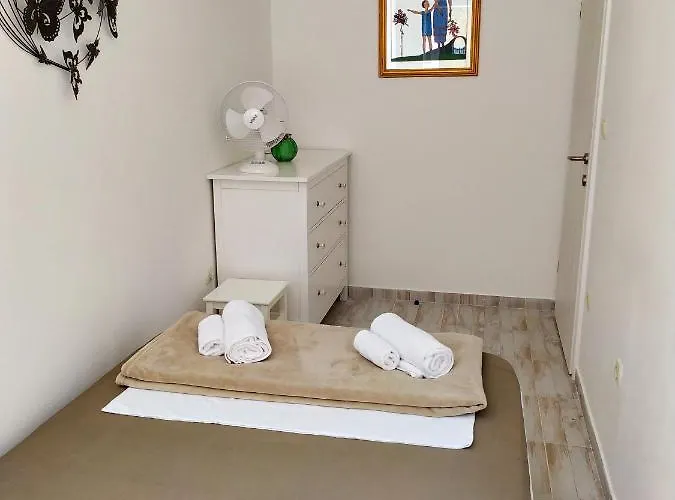 Dominique, With Private Terrace 公寓 苏佩塔斯卡德拉加